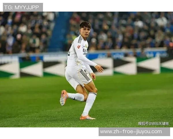 欧冠决赛铲伤范巴斯滕，前马赛后卫：很惋惜，这件事本应该防止